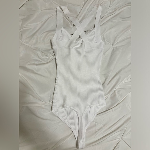 A&F Sweetheart Cross-Back Bodysuit NEVER WORN - Picture 7 of 8